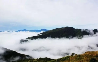 神農(nóng)頂、神農(nóng)祭壇、官門(mén)山、天生橋、昭君故里汽車(chē)三日純玩游